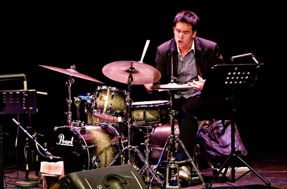 March 25th, 2016, The SingJazz Club, Singapore presents Singjazz Good Friday: The Christy Smith Trio with Christy Smith on Bass, Kerong Chok on Piano, Wen Ming Soh on Drums and special guest Andrew Lim on Guitar.