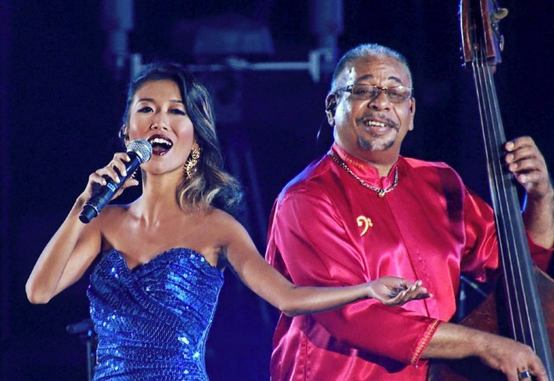 Melissa Tham and Christy Smith
performing at the SG50 Music Festival together with Jeremy Monteiro, Rani Singam, Tamagoh, Rit Xu and Andrew Lim.
at the National Stadium, August 7th, 2015