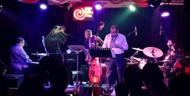 27072014
JZ Club Shanghai
with 
Ernie Watts - Saxophone
Jeremy Monteiro - Piano
Tamagoh - Drums
Christy Smith - Basses